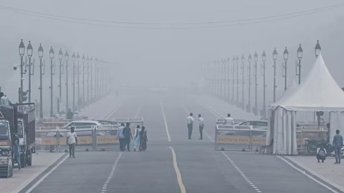 दिल्ली में वायु प्रदूषण से उत्पन्न स्थिति 'बेहद' चिंताजनक: '....घर के अंदर रहें ', LG की लोगों से अपील; LG से मिले पर्यावरण मंत्री