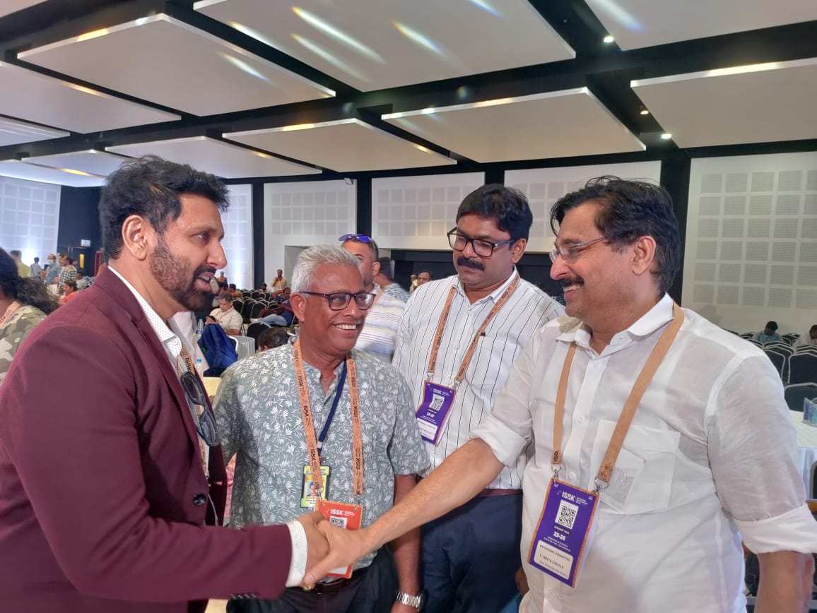 परवीन डबास ने आईएसएसके 2024 में केरल के खेल मंत्री वी अब्दुरहिमान से मुलाकात की, प्रो पांजा को केरल में लाने की योजना बनाई!