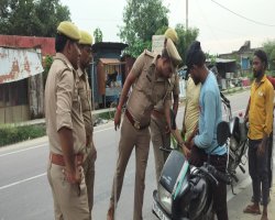 बस्ती पुलिस की अपराधियों पर बड़ी कार्रवाई: चलाया सघन चेकिंग अभियान