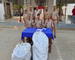 दीपावली से पहले कलवारी पुलिस का 'ऑपरेशन क्रैकडाउन', दो बोरी अवैध पटाखे जब्त